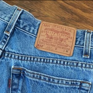 SOLD Vintage Levi’s 512 jeans size 27/28